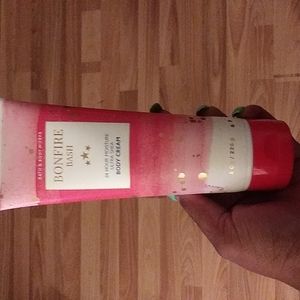 Bath & Body Works bonfire bash body cream